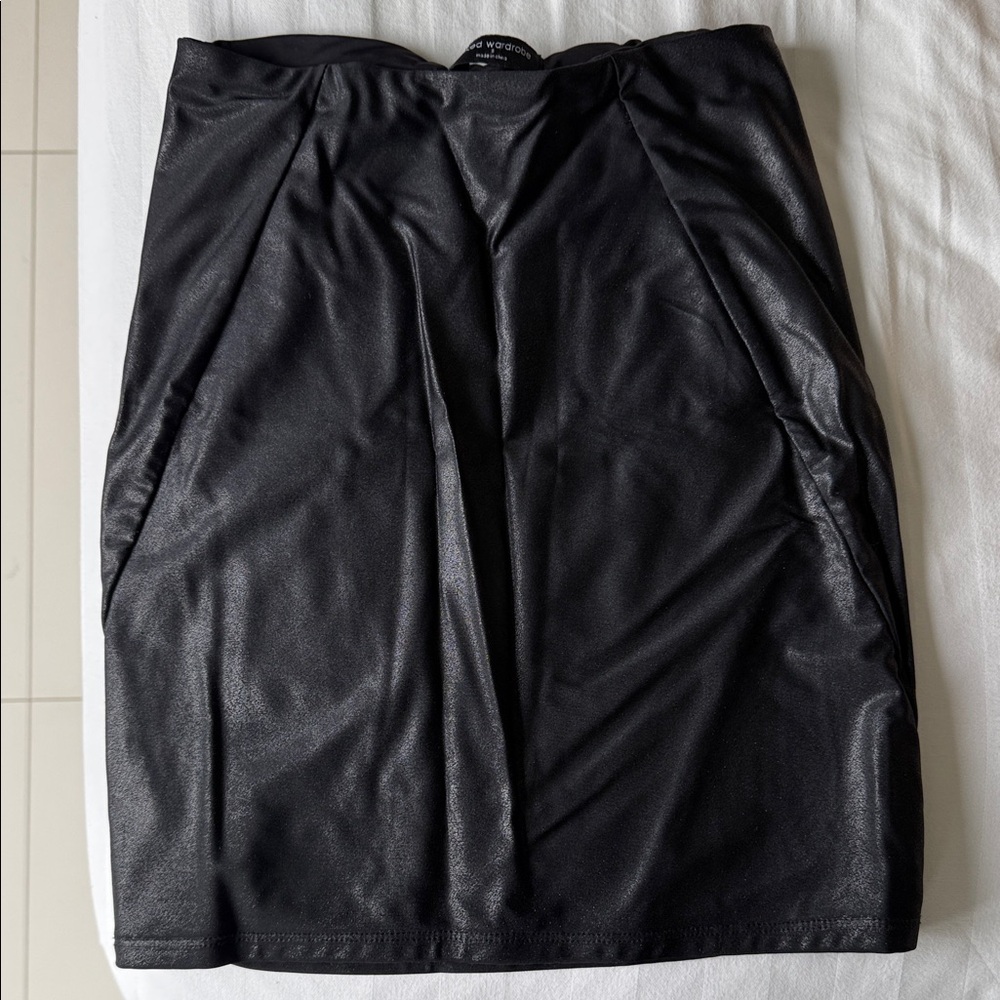 Naked Wardrobe Elegant Black Skirt